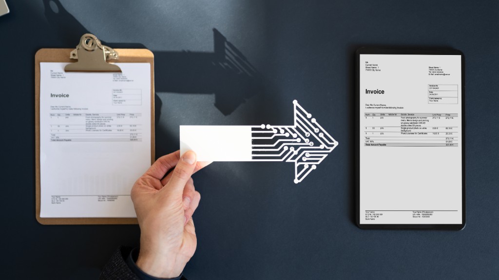 Papierrechnung wird zur digitalen E-Rechnung auf dem Tablet